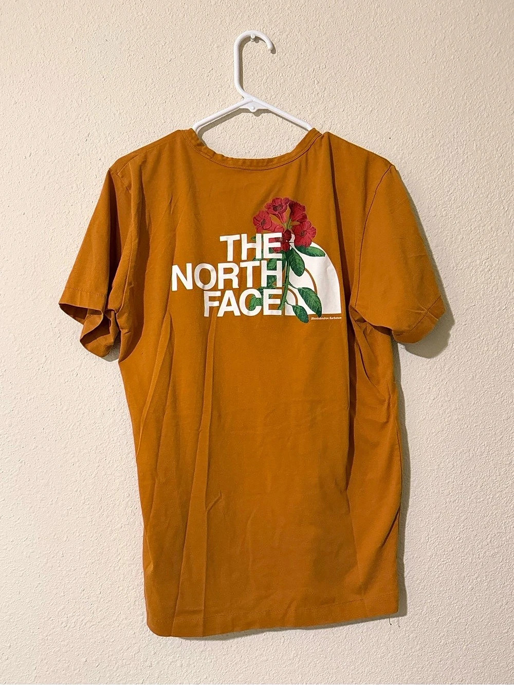 The North Face Women's Flora Embroidered Regular Graphic T-Shirt Graphic T-Shirt
